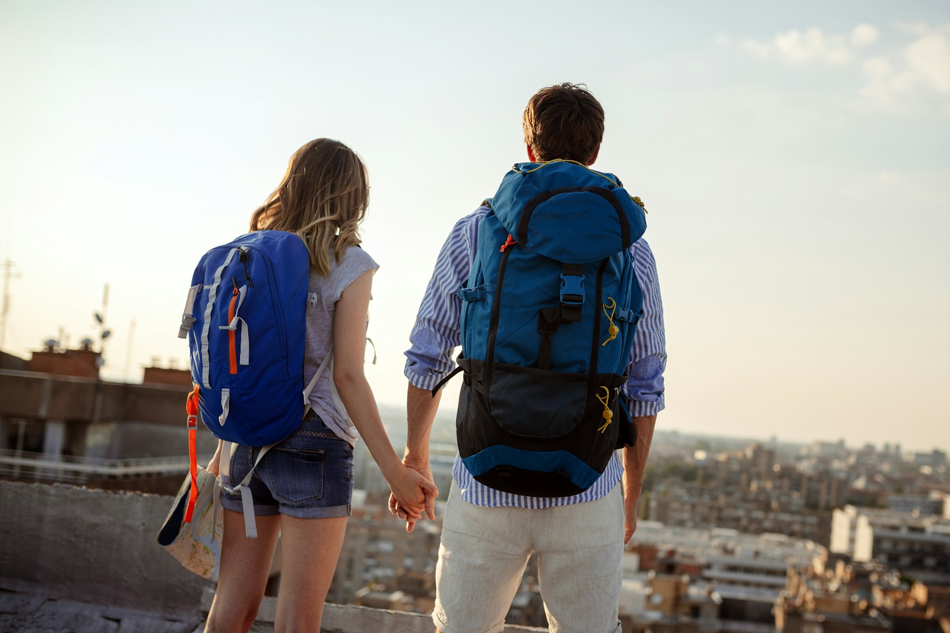 9 Tips to Maintain Relationships While Long-Distance Backpacking